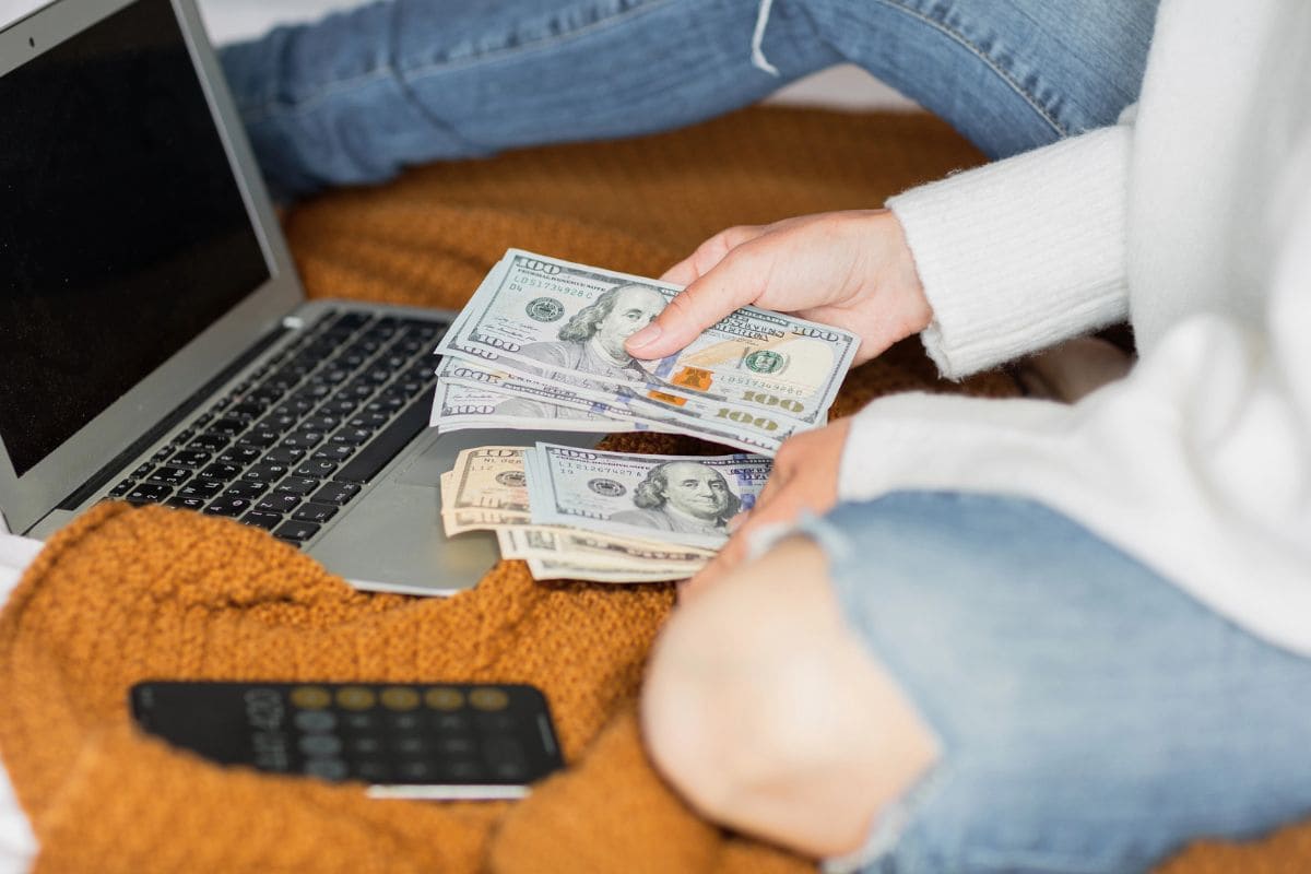 How To Build An Emergency Fund And Save Money